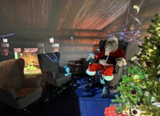 Mere Green Immersive Suite brings Christmas magic for Santa’s visit Mere Green Immersive Suite: Santa inside the amazing grotto at Mere Green Primary School.